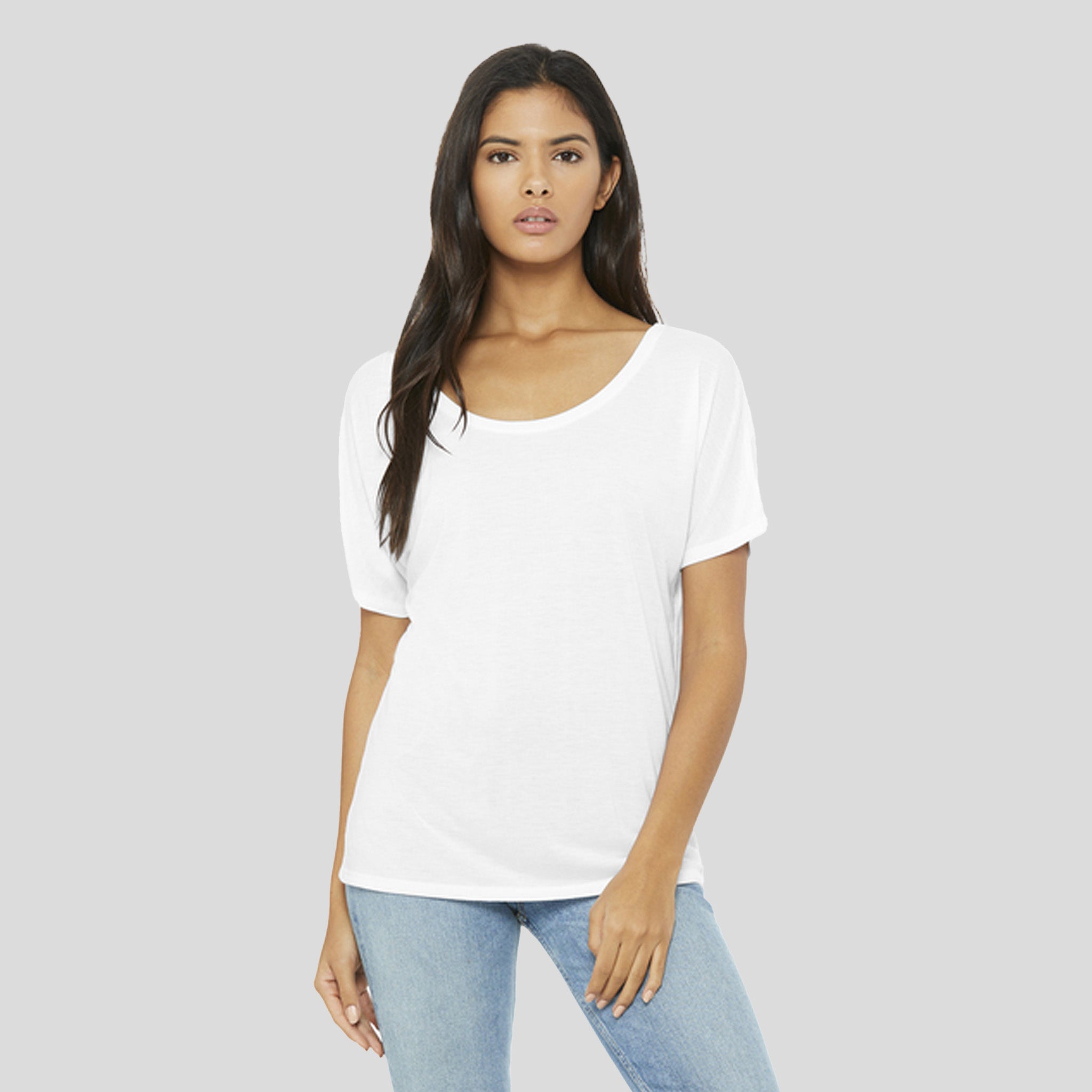 Womenโs Slouchy Tee | White