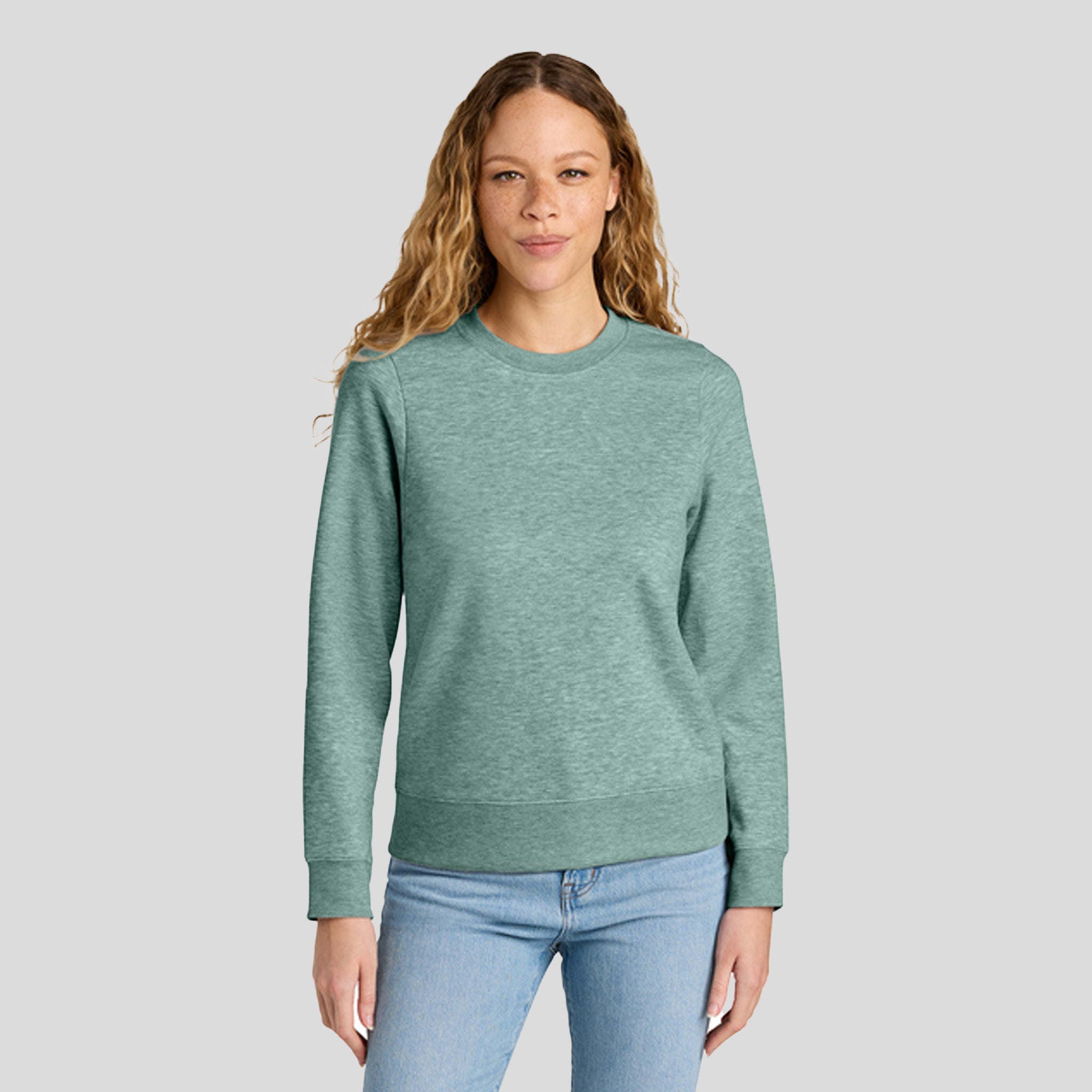 Womenโs V.I.T.โข Fleece Crew | Heathered Dusty Sage