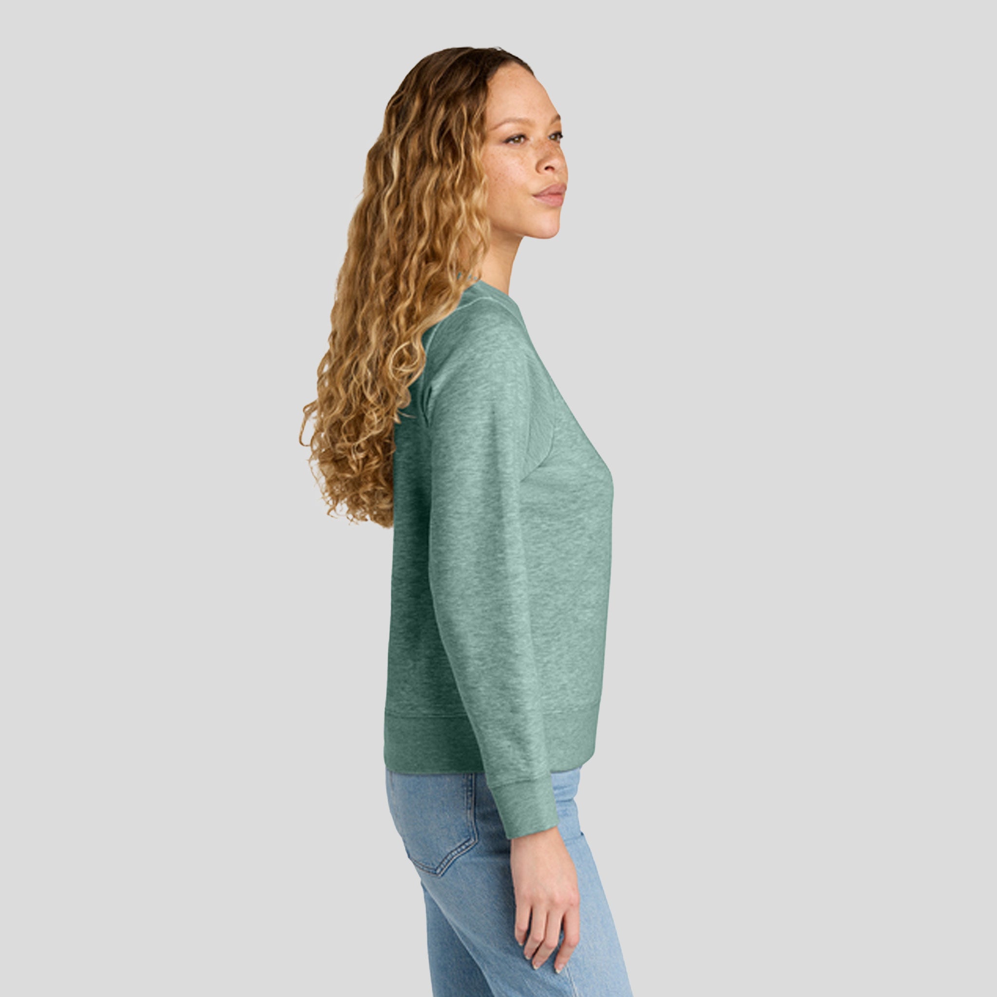 Womenโs V.I.T.โข Fleece Crew | Heathered Dusty Sage