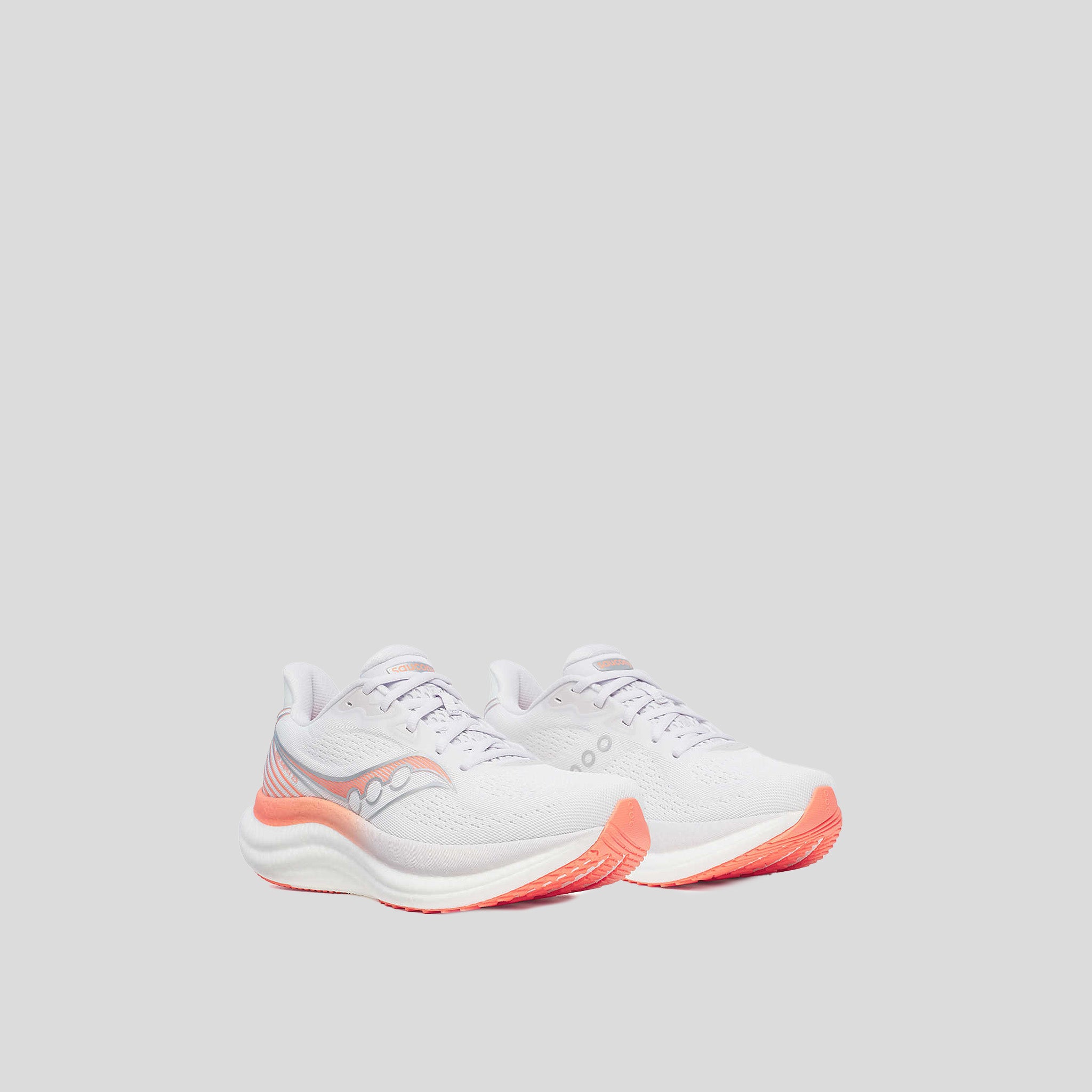 Triumph 23 | White/Wistful