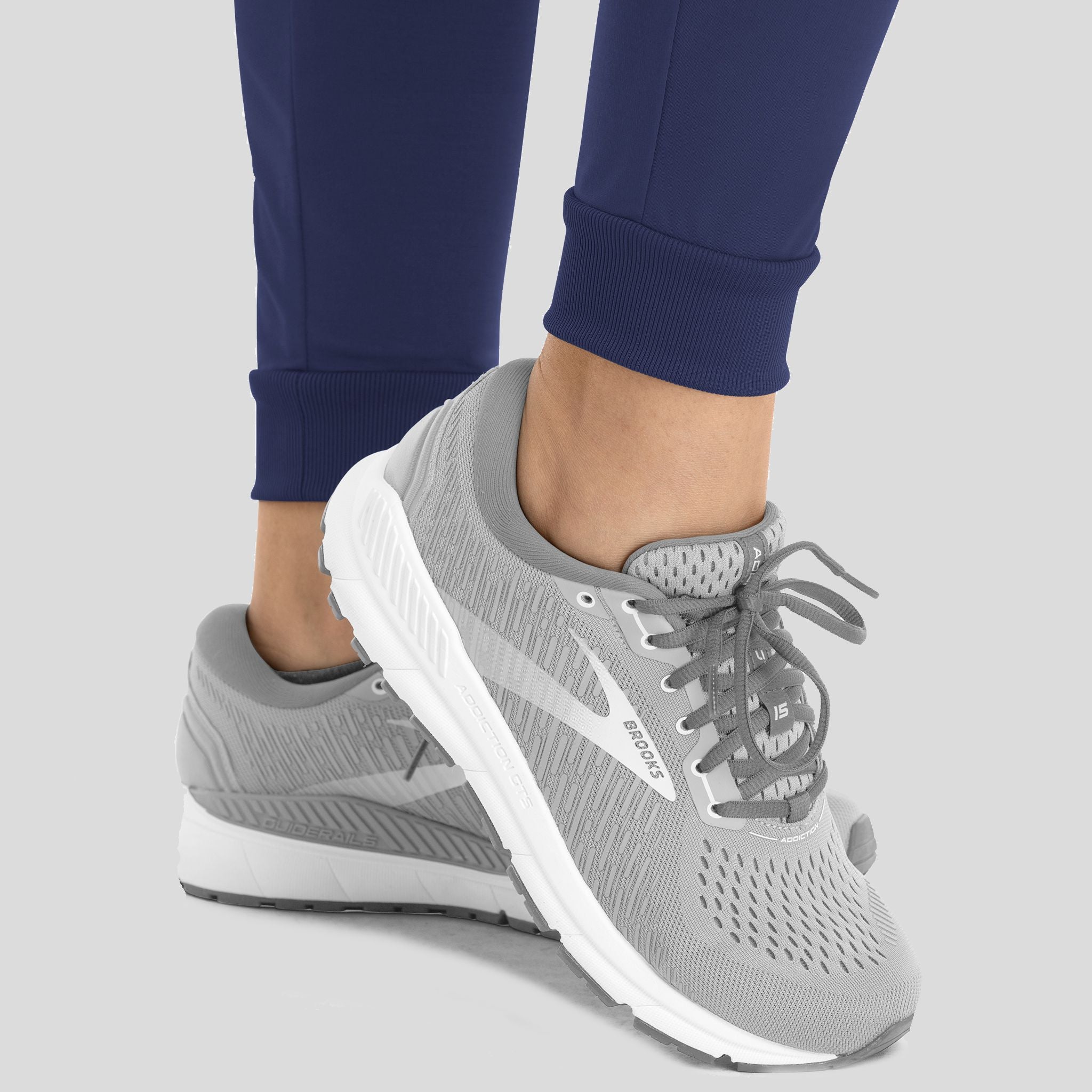 Maevn_Focus_60302_Navy_cuff